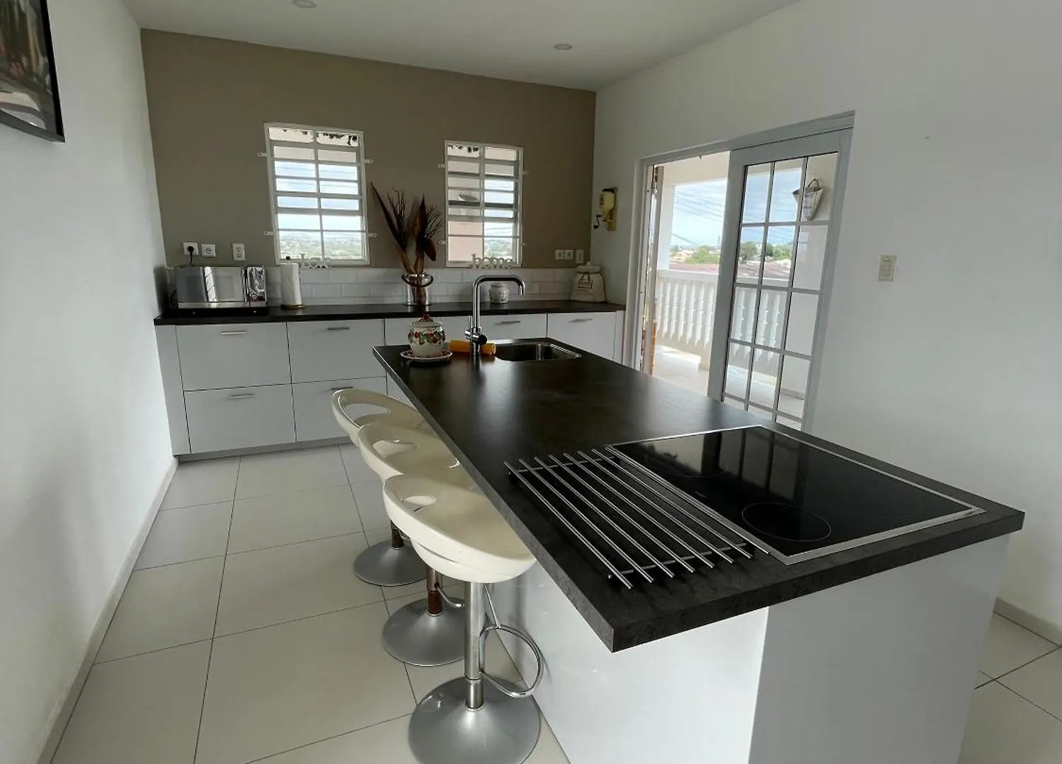 Woning In Willemstad Met Panorama Uitzicht! 0*,  Curacao